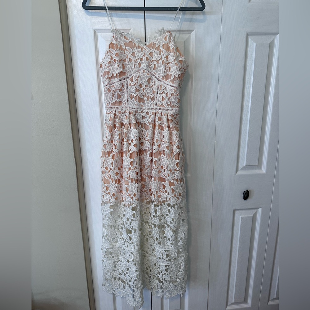 ELEANOR SMALL LACE DRESS